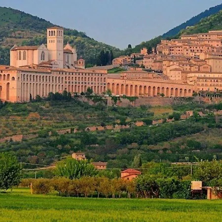Comfort Apartment- Nur 4km Von Assisi Entfernt By Interhome Apartment *